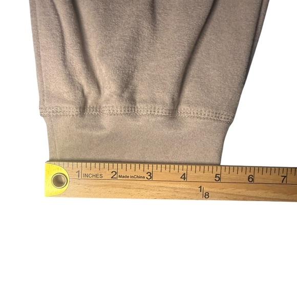 NWT Bearpaw Outdoors Taupe Jogger Sweatpants - Picture 11 of 11